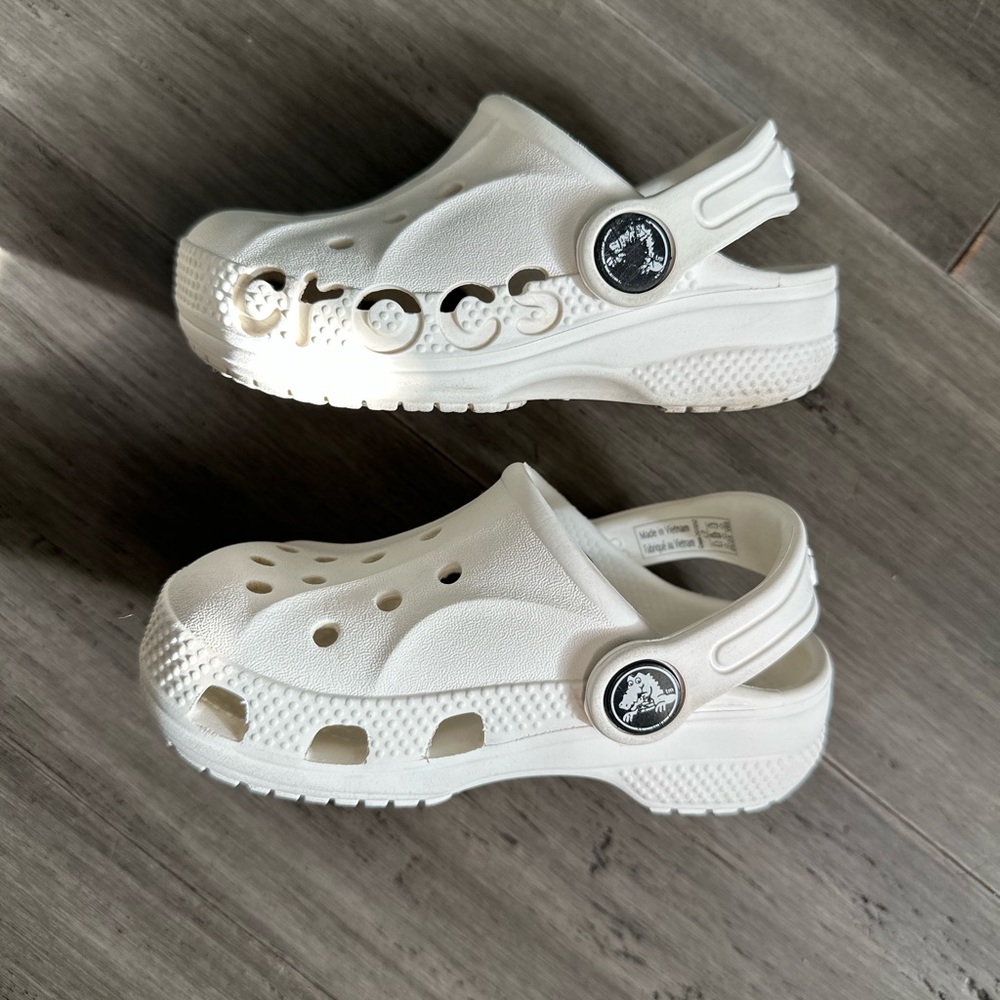 CROCS White Sandals with Croslite Foam and Ventilation